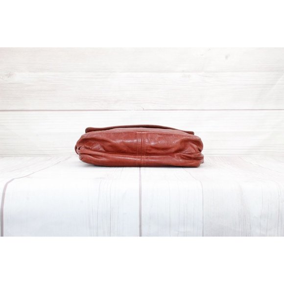 Beggar’s Pouch Brown Distressed Leather Flap Compartment Crossbody Bag - Picture 5 of 9